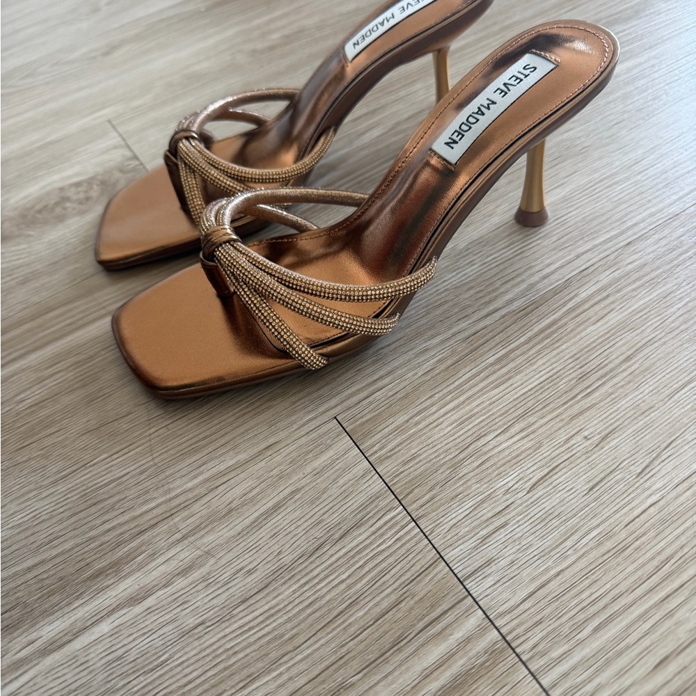 Steve Madden Metallic Bronze Strappy Heeled Sandals - Picture 1 of 3